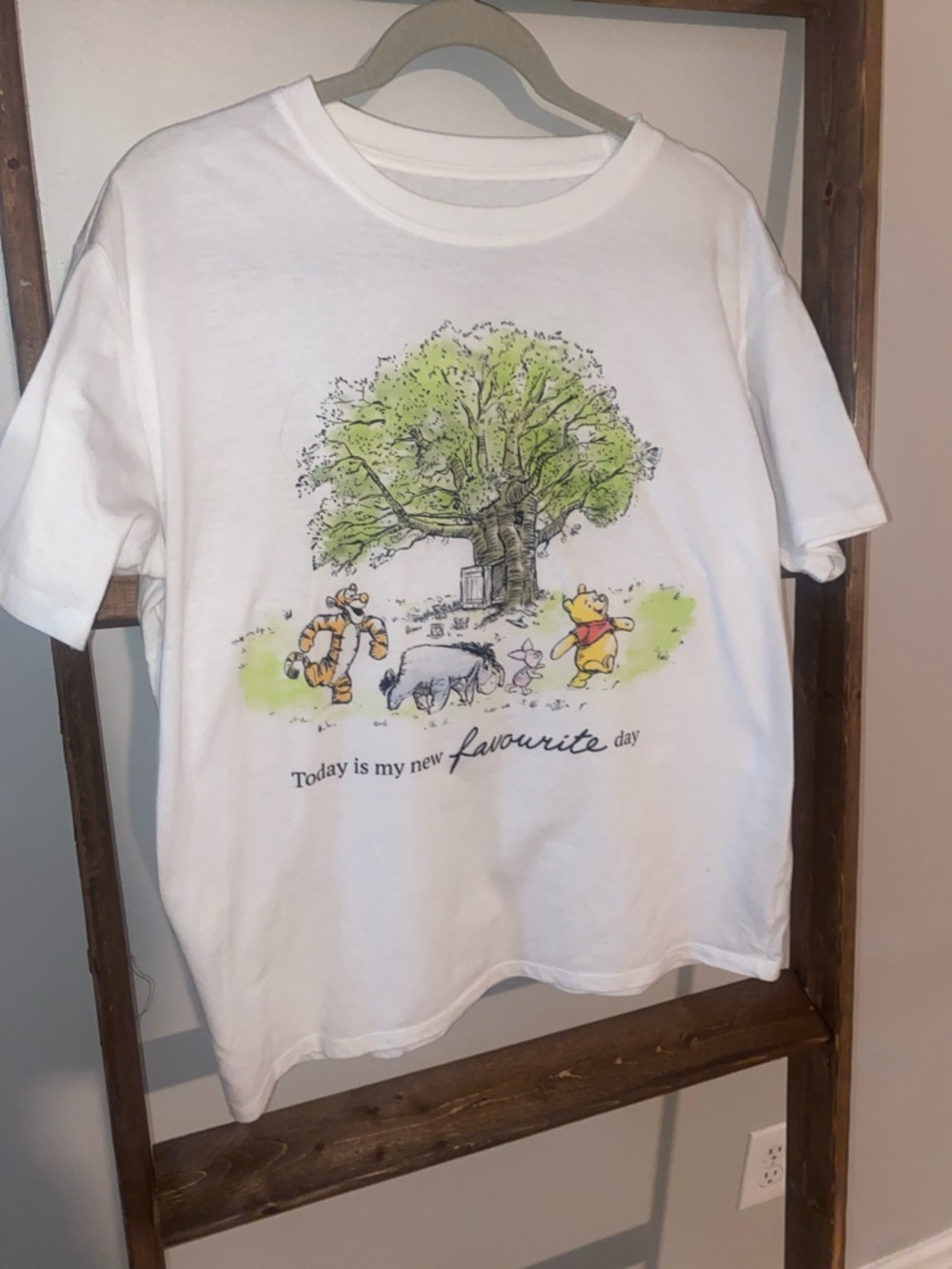 Women’s Off-White Winnie the Pooh Graphic Tee - Classic Character Top